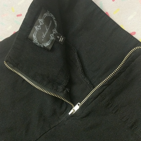 Black pencil skirt - Picture 5 of 5